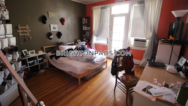 Boston - $3,295 /mo