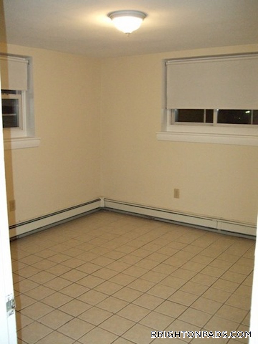 Boston - $2,850 /month