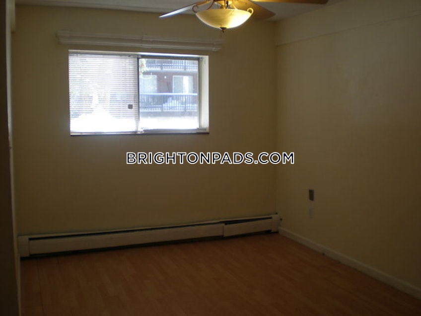 Boston - $2,300 /month