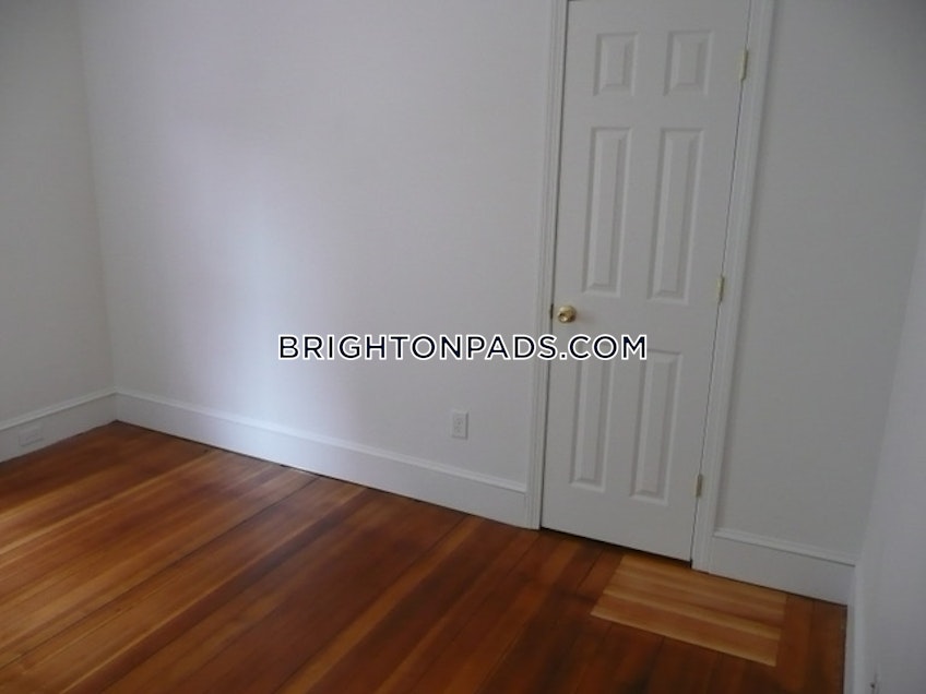 Boston - $2,900 /month