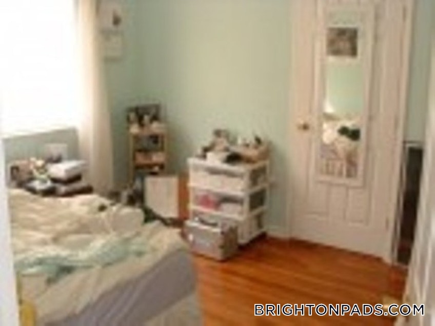 Boston - $3,100 /month