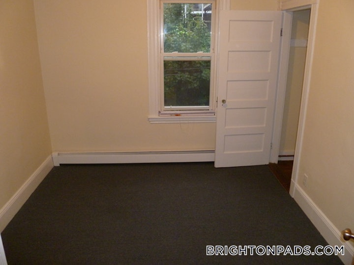 brighton-apartment-for-rent-4-bedrooms-2-baths-boston-3300-5353072 