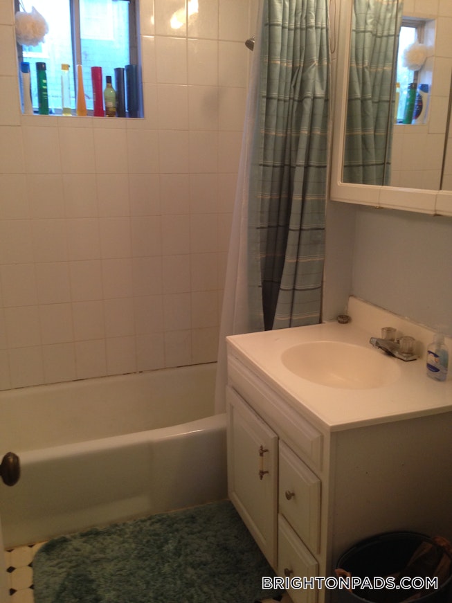 Boston - $3,000 /mo