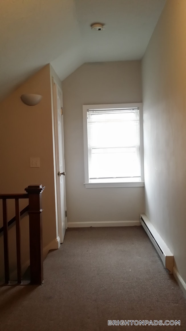 Boston - $2,400 /mo