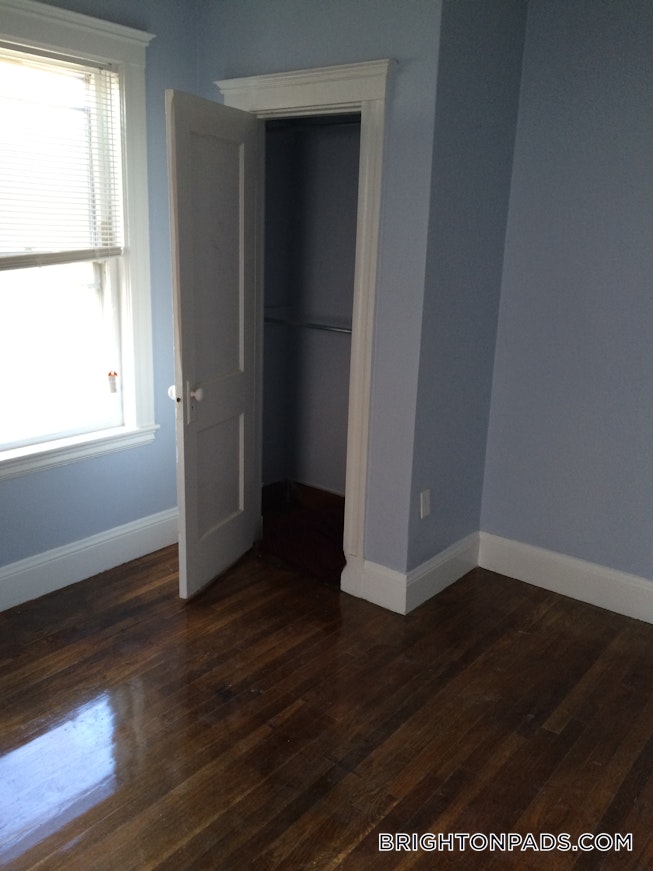 Boston - $3,100 /mo