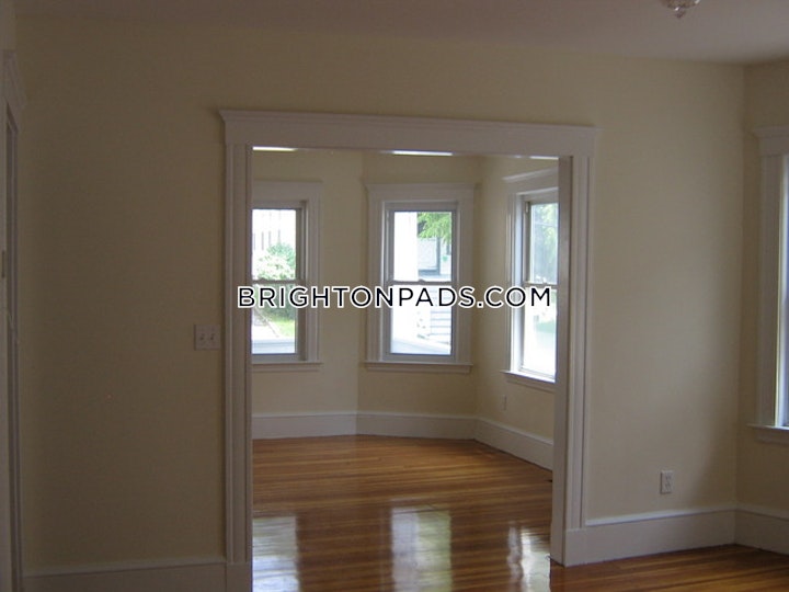 Hunnewell Ave. Boston picture 11