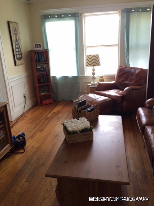 Boston - $3,000 /mo