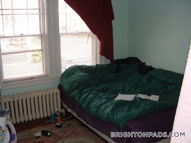 Boston - $2,800 /mo