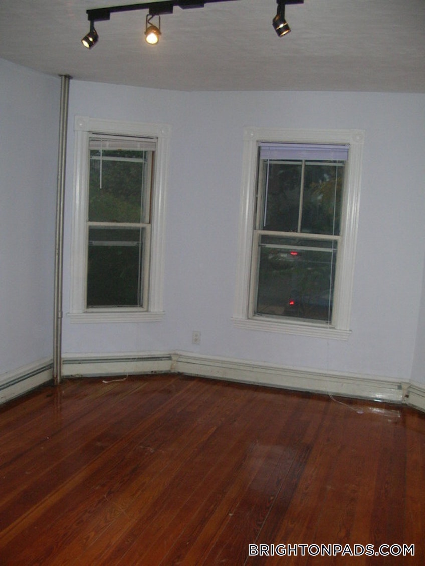 Boston - $3,000 /month