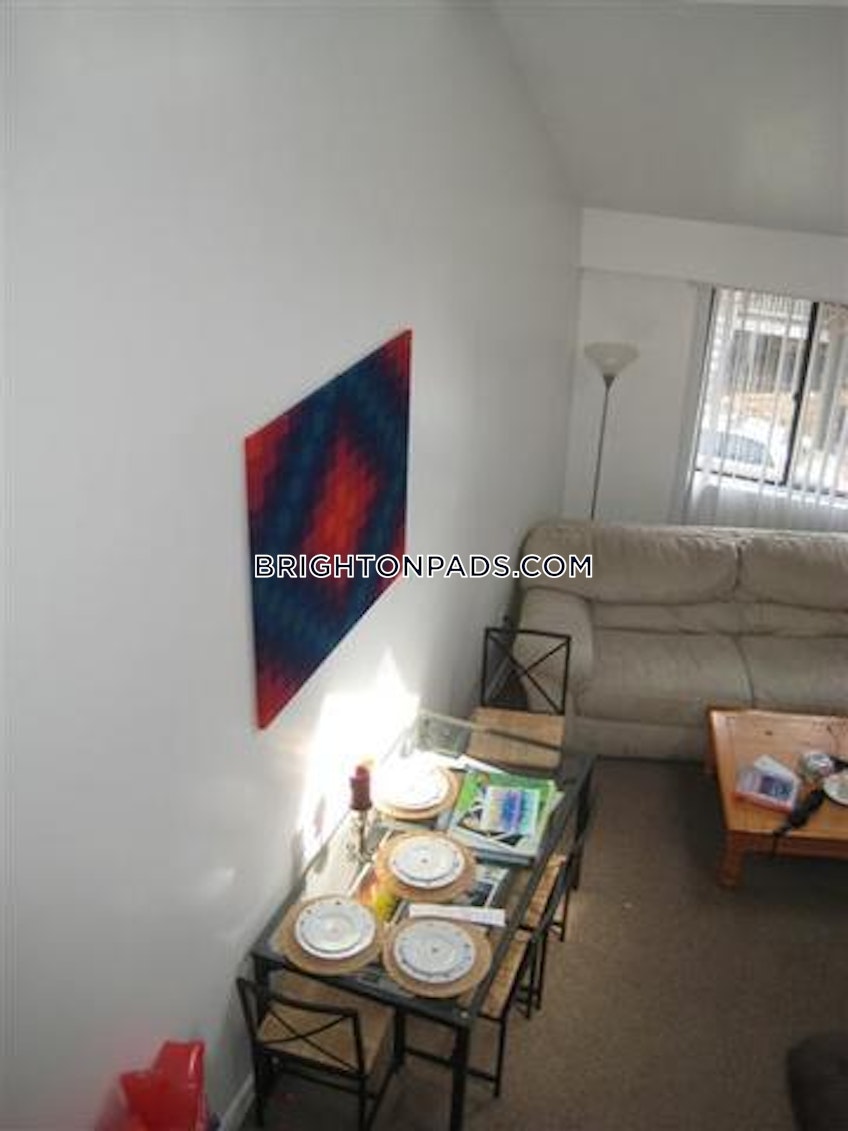 Boston - $3,375 /month