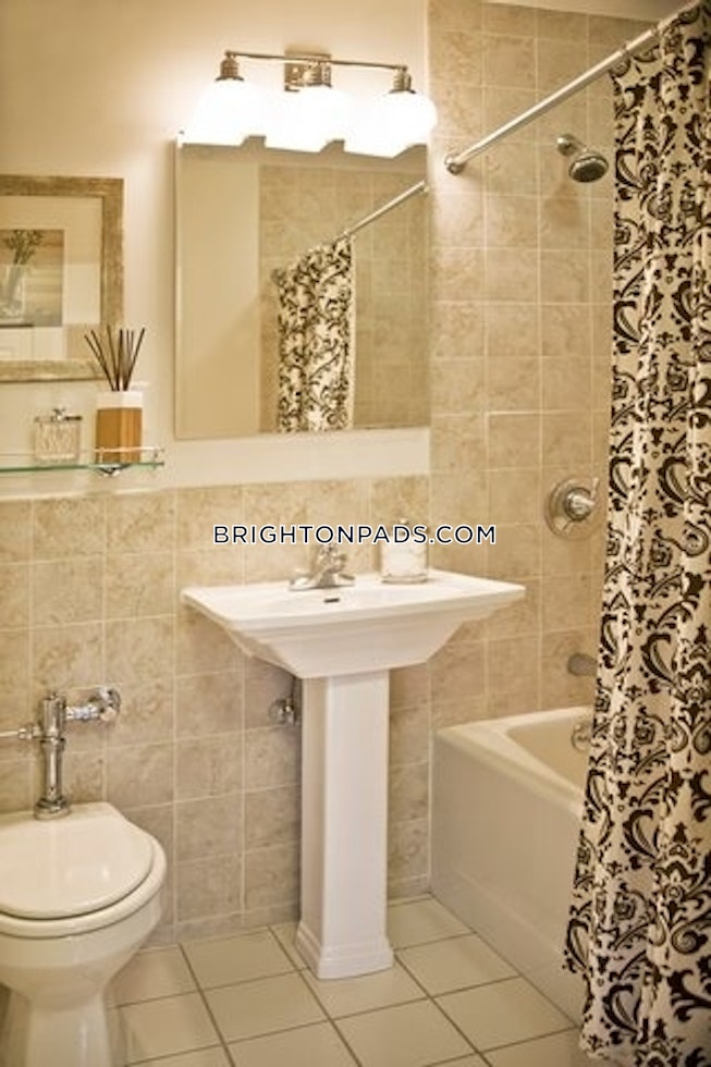 Boston - $2,564+ /mo