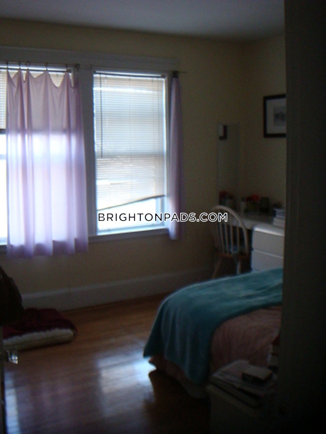 Boston - $3,400 /mo