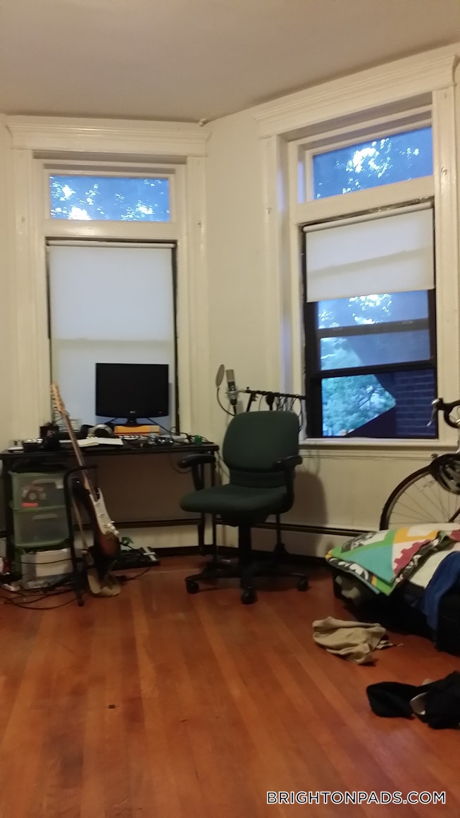 Boston - $2,300 /mo