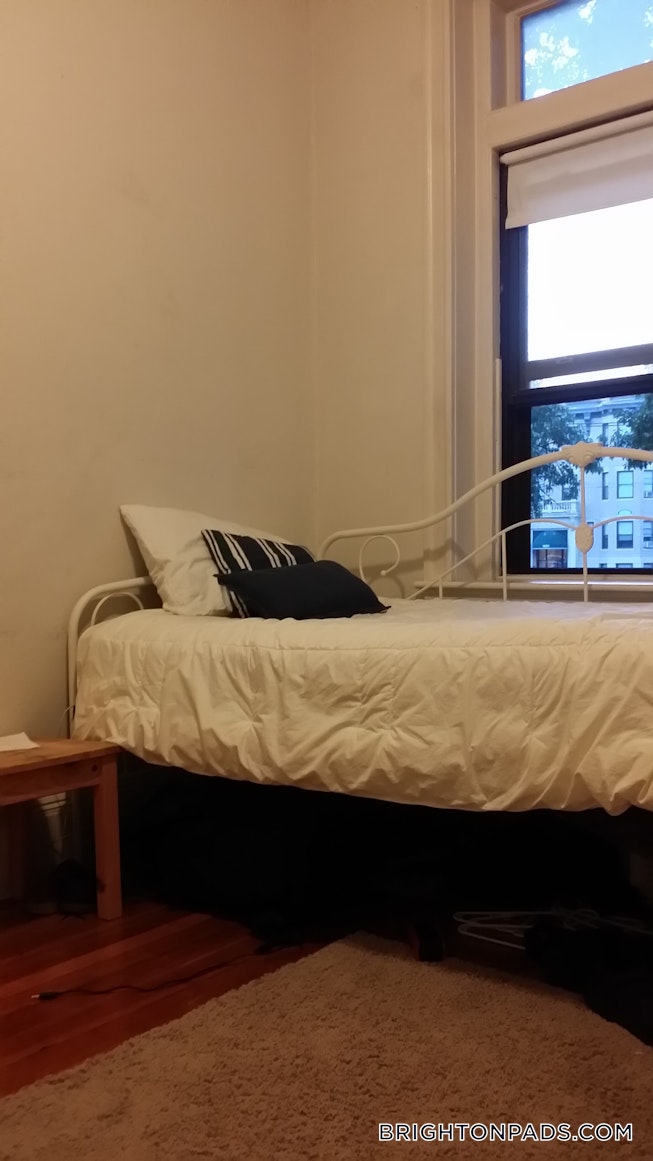 Boston - $2,300 /mo