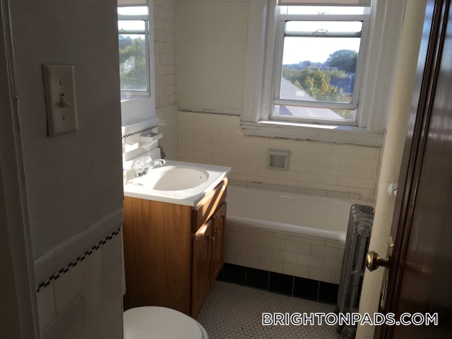 Boston - $2,125 /mo