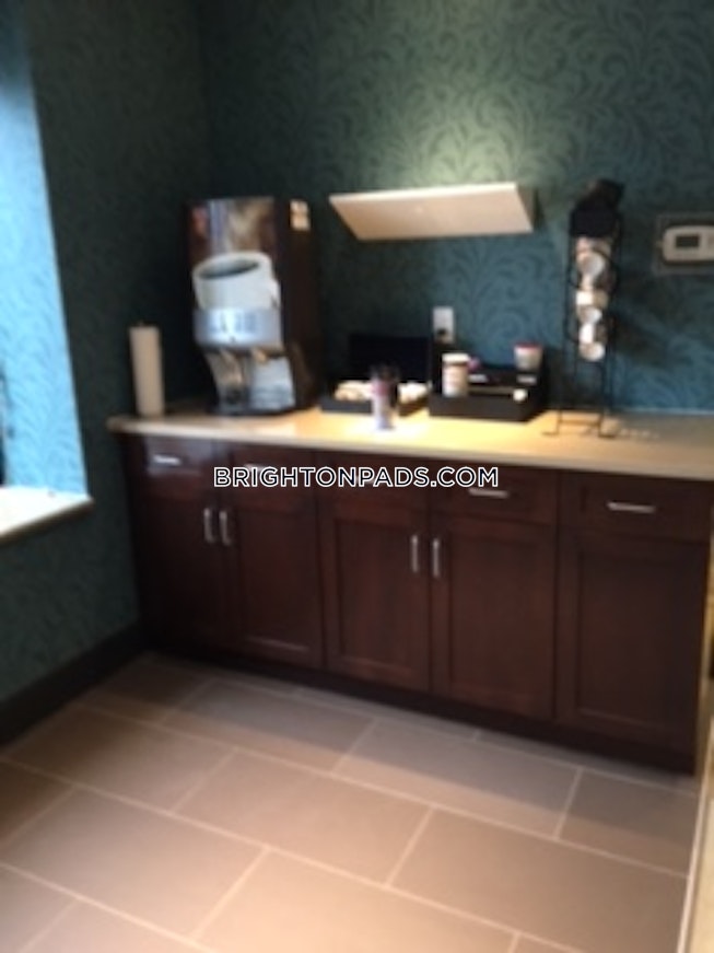 Boston - $2,564+ /mo