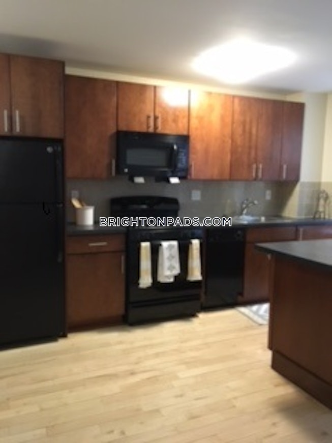 Boston - $3,445 /mo