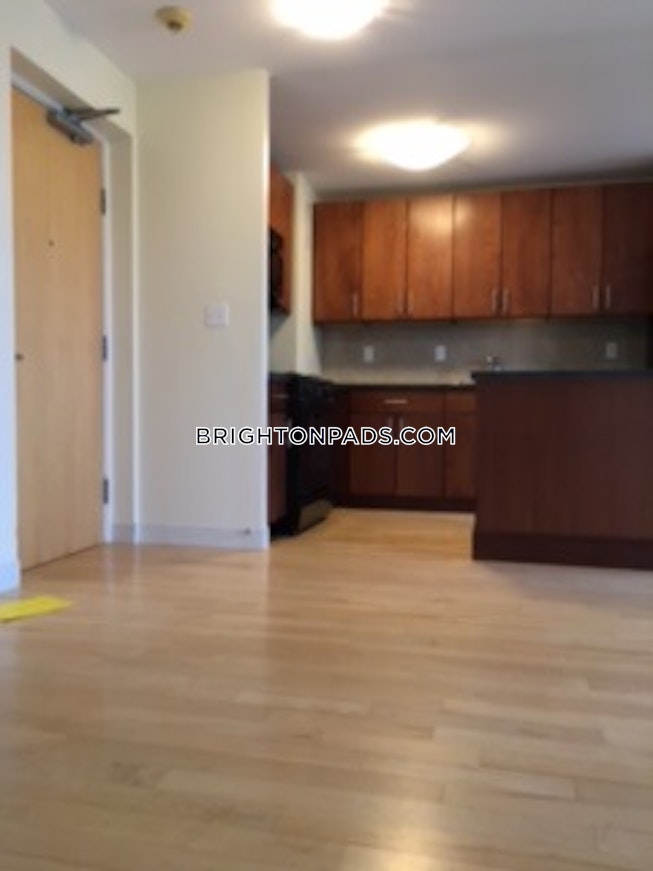 Boston - $3,397 /mo