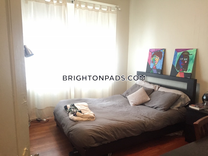 Boston - $2,525 /month