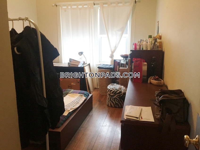 Boston - $2,525 /month