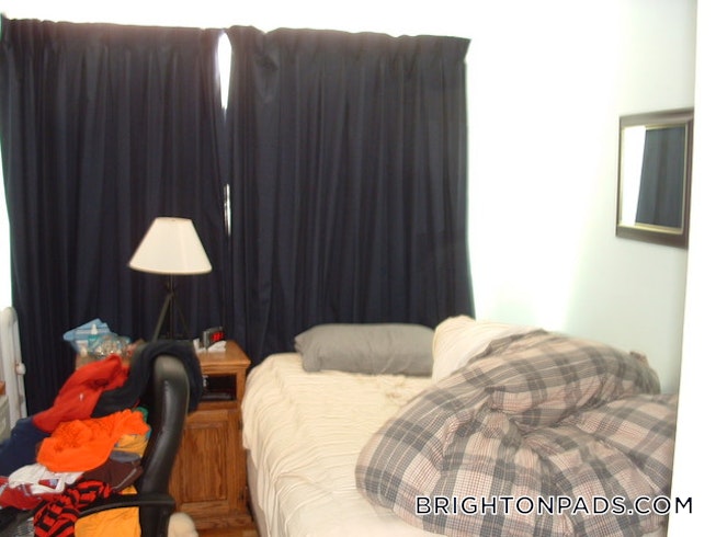 Boston - $4,100 /mo