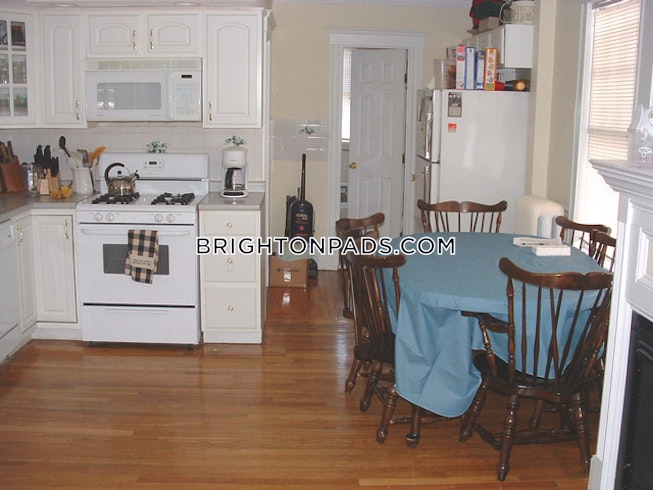 Boston - $3,400 /mo