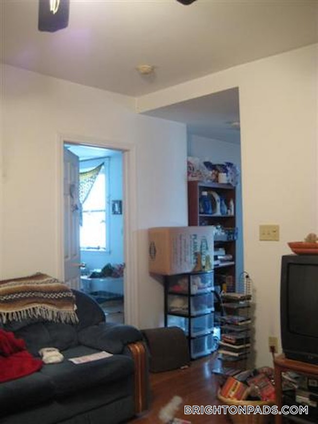 Boston - $3,600 /mo