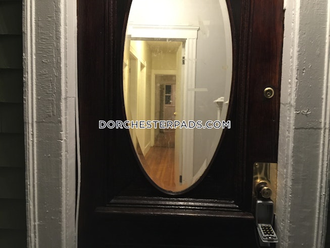 Boston - $2,800 /mo