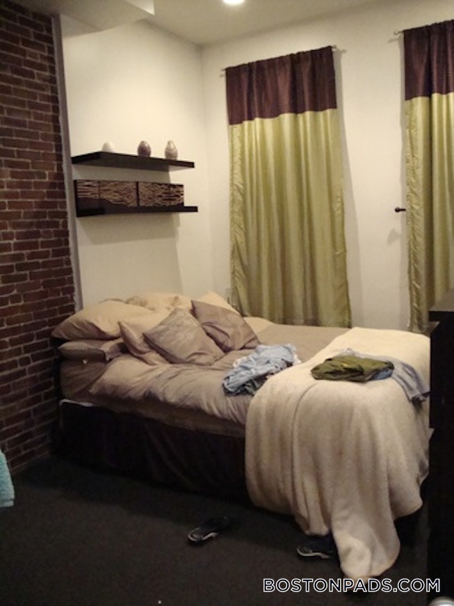 Boston - $3,900 /mo