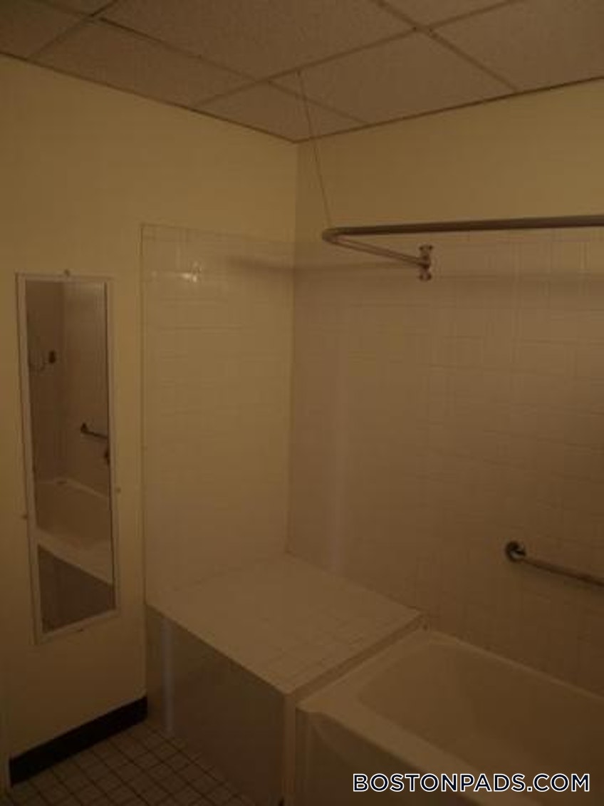 Boston - $3,300 /month