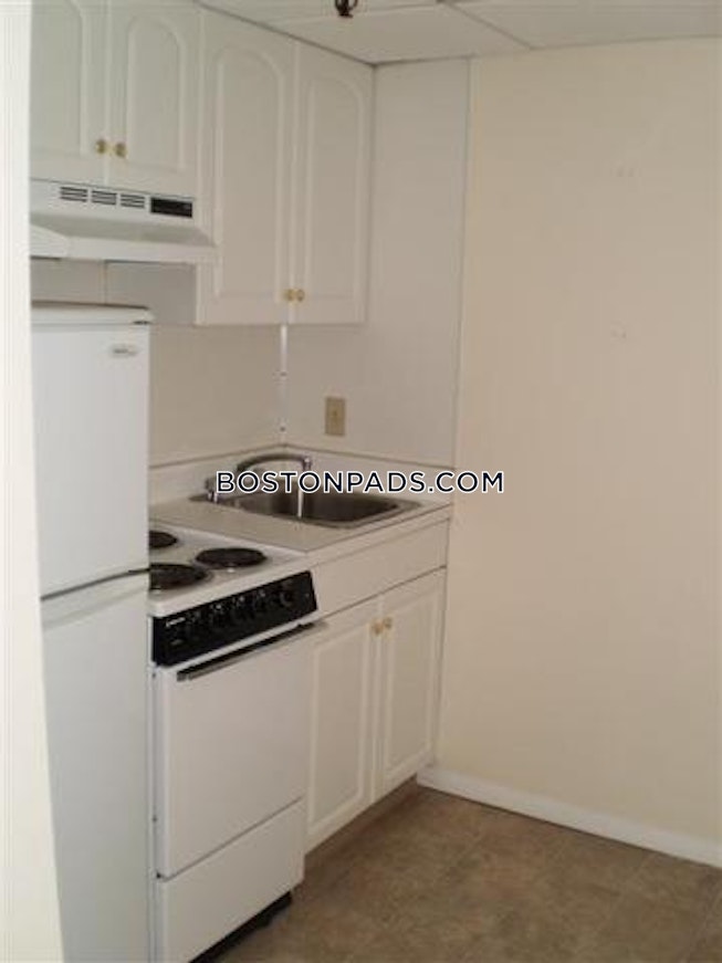Boston - $3,350+ /mo