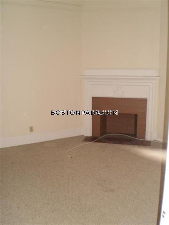 Boston - $3,350+ /mo