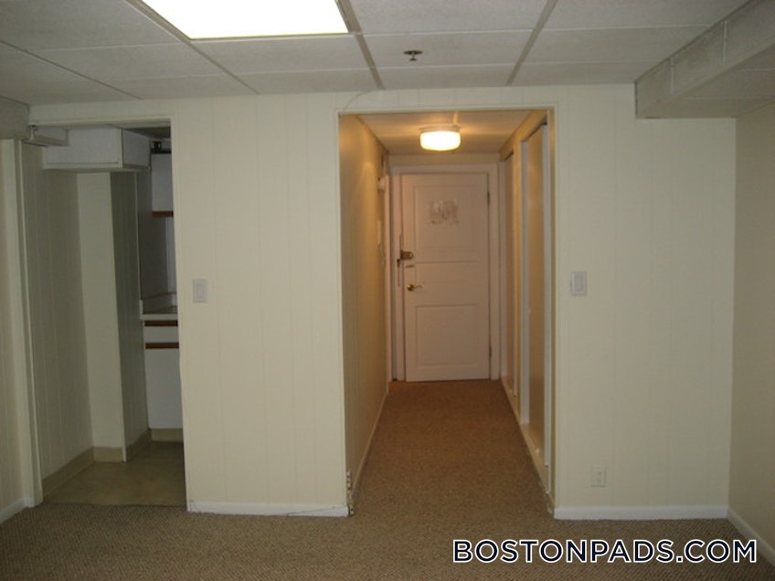 Boston - $3,225 /month