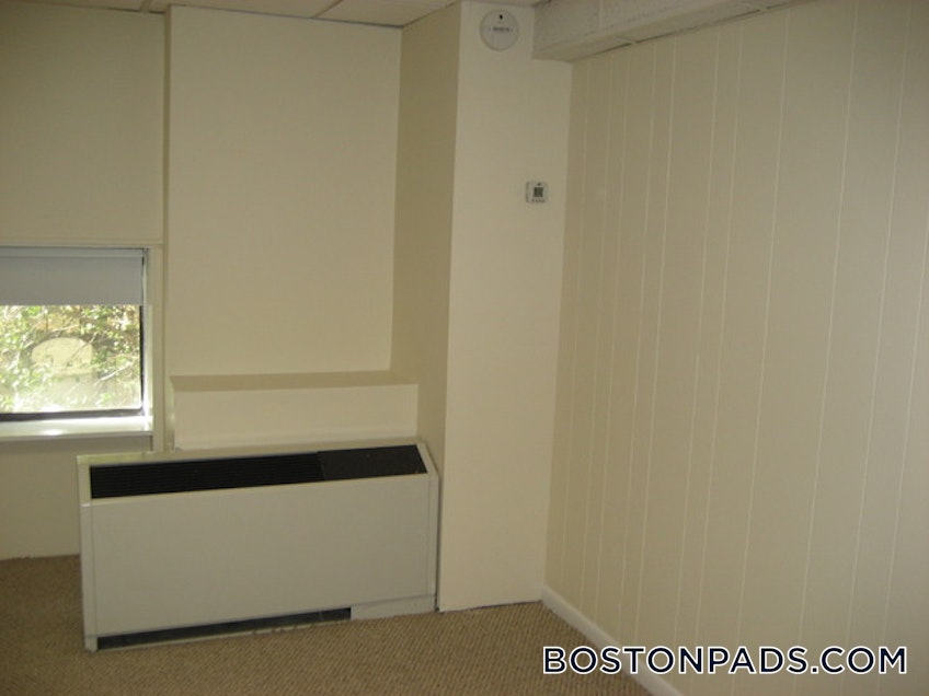 Boston - $3,225 /month