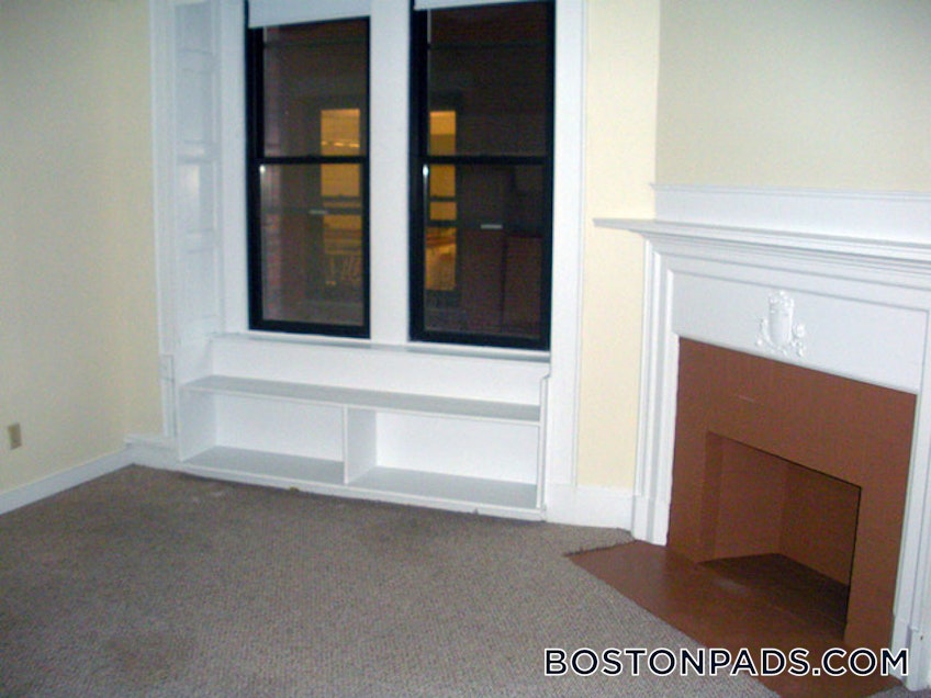 Boston - $3,225 /month