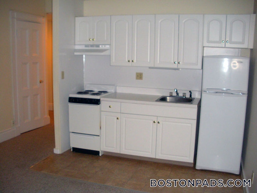 Boston - $3,225 /month