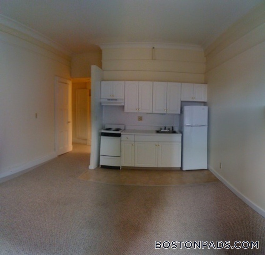 Boston - $3,225 /month