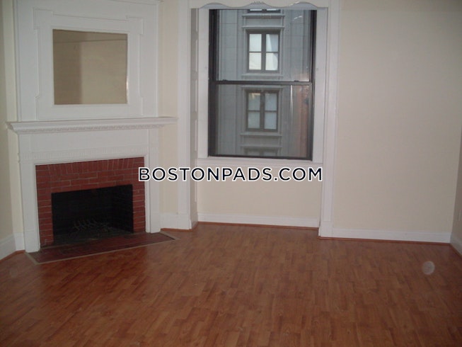 Boston - $2,500 /mo