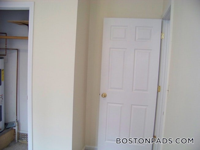 Boston - $2,700 /mo