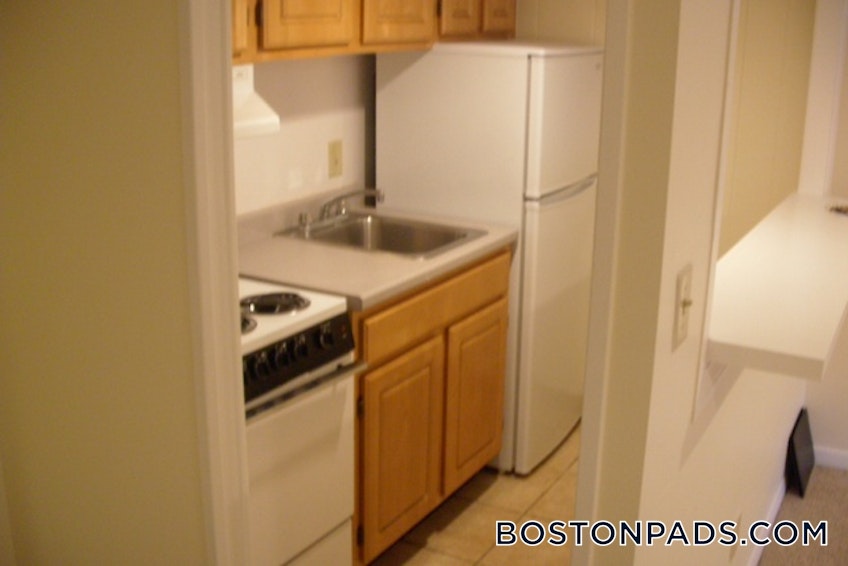 Boston - $2,900 /month