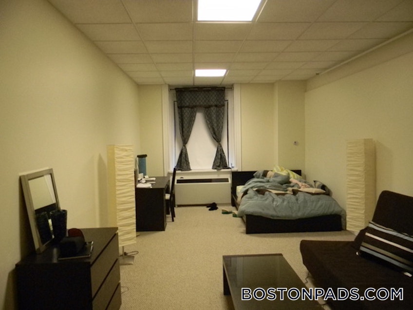 Boston - $2,595 /month