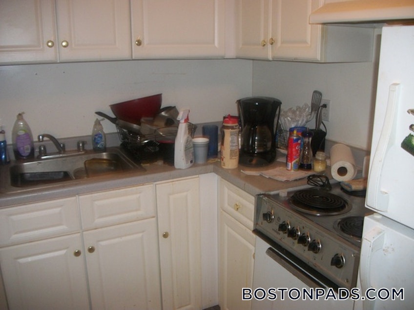 Boston - $2,595 /month