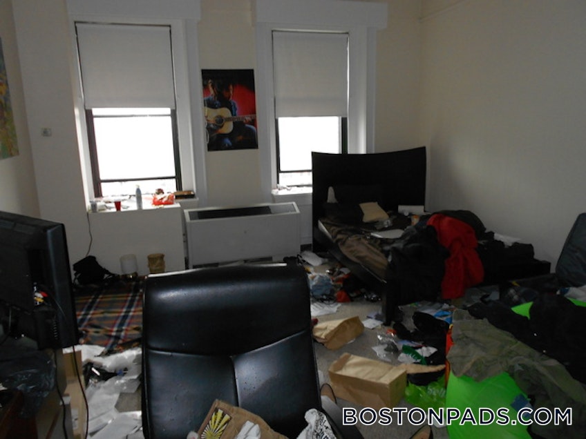 Boston - $2,600 /month