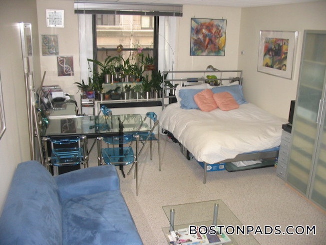 Boston - $2,550 /mo