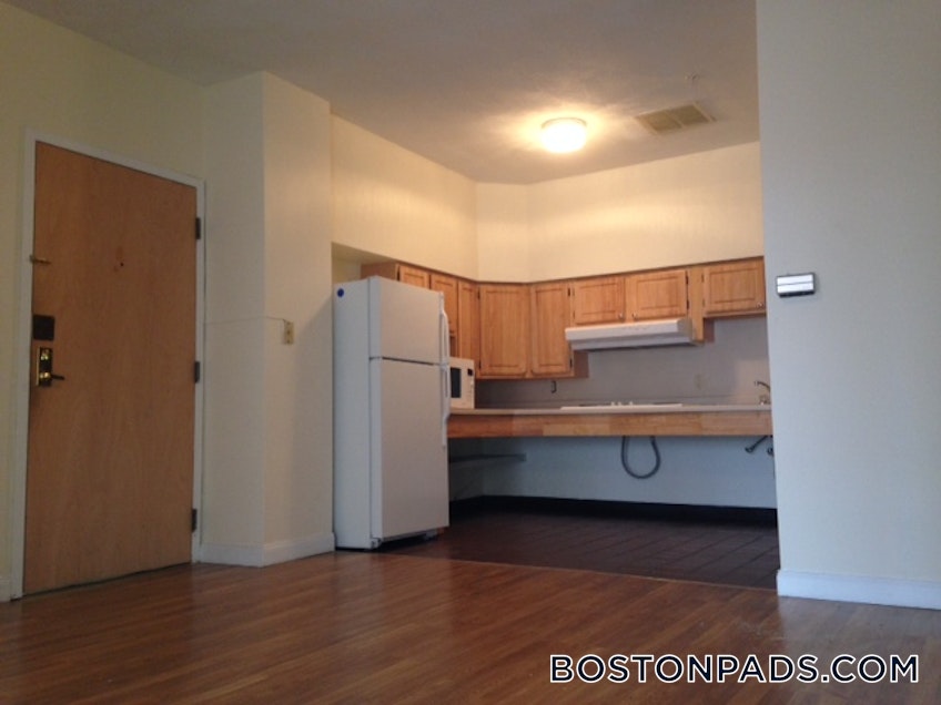 Boston - $3,300 /month