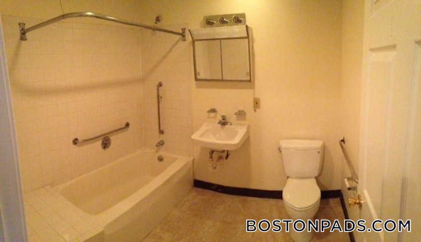 Boston - $3,300 /month