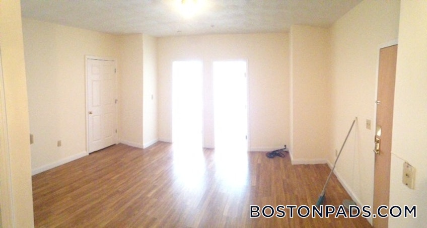 Boston - $3,300 /month