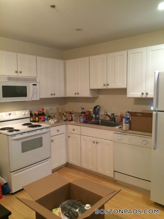 Boston - $3,000 /mo