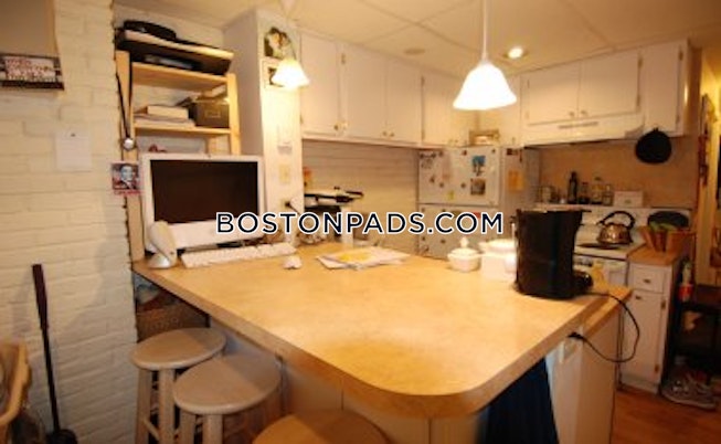 Boston - $2,395 /mo