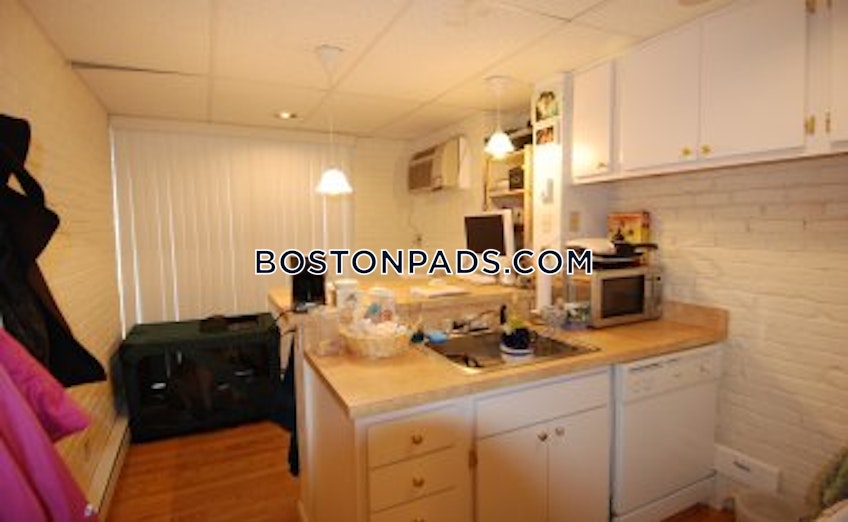 Boston - $2,395 /month